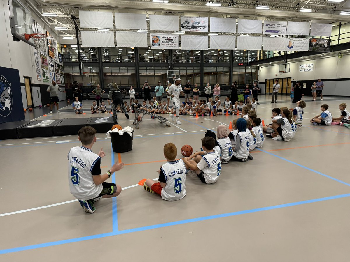 And just like that our summer camp tour is over ending things off in Andover! Huge thanks to this group who was an amazing finish to an amazing summer!! 🏀🐺