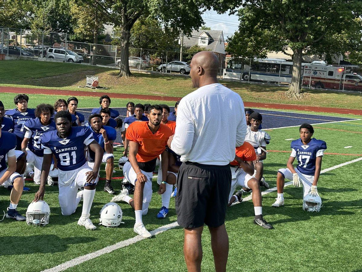 CardozoJudgesFootball tweet media