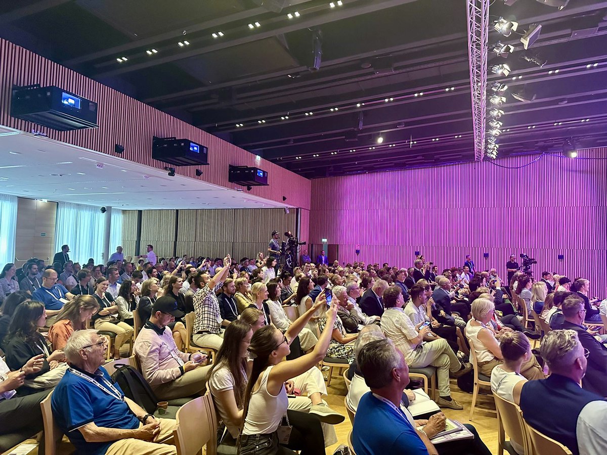 Lou Lorenz tweet media