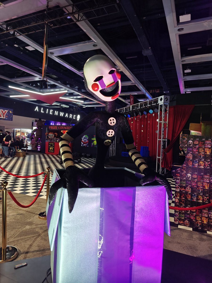 codaanim's tweet photo. Five Nights at Freddy's at PAX gulp https://t.co/ei3o9jQqH1