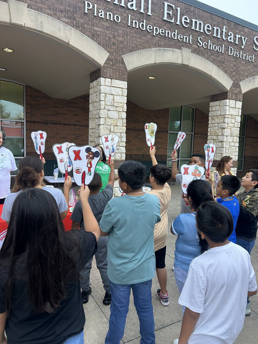 The Colgate Van came to Mendenhall today!  🦷🪥😁#teamplanoisd #teammendenhall