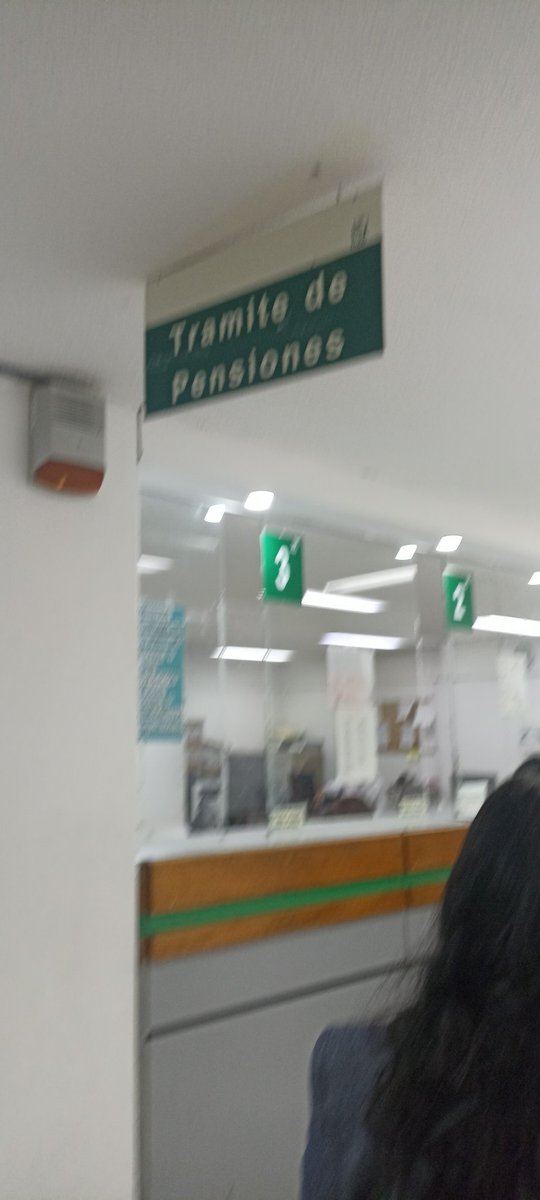 Ros97035535's tweet photo. @zoerobledo tan #ineptoIMSS como de costumbre casi dos horas formada en trámites de pensiones para pedir un triste recibo de pago de pensión y el personal de la clínica 28 Del Valle brilla por su ausencia.
¿Cómo se llama eso @zoerobledo? https://t.co/fFwdxIIb4k