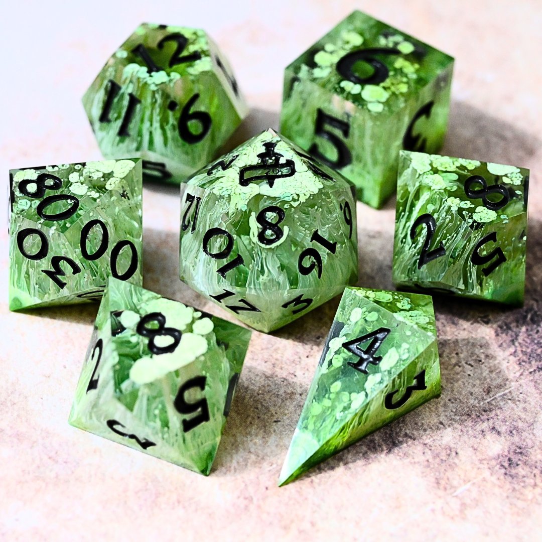 🦠 Creature Dice Set 🦠

What class or subclass would you picture using these dice? 🤔

#dnd #dnd5