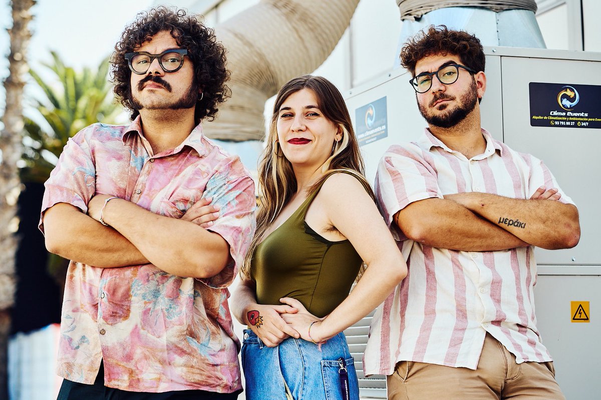 ✨ A partir de dilluns, nova aventurintxi als micros de <a href="/rac1/">RAC1</a>! ✨

‘Els teloners del <a href="/versiorac1/">VERSIÓ RAC1</a>’, de dilluns de divendres, de 15 h a 16 h!

Els teloners, a les 3, abans del Clapés!

🫶🏻 Amb <a href="/marialyona/">Maria Lyona</a> i <a href="/gestadella/">GUILLEM ESTADELLA</a>! 🫶🏻

(Si no t’agrada, et tornem els diners!)

📷 @pitograf ❤️