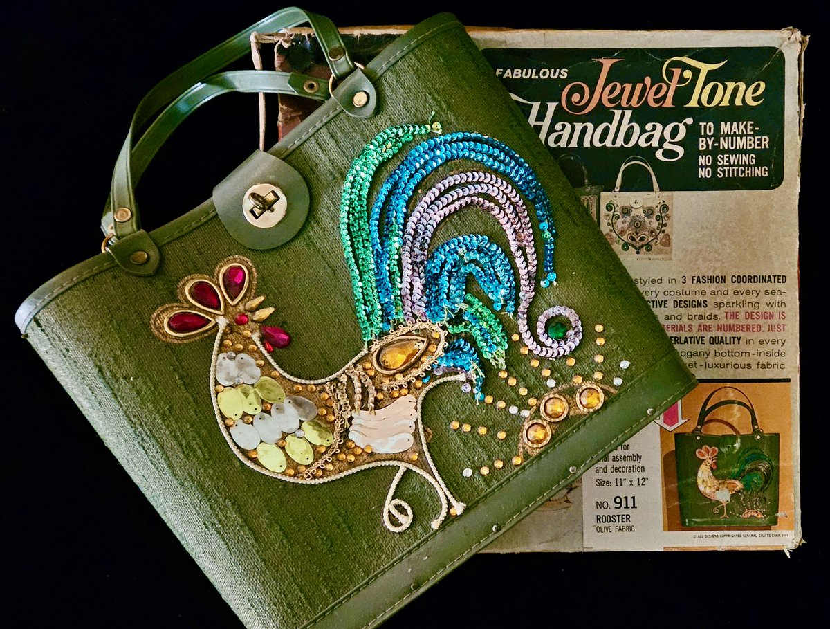 Today on the website, our article about 1960s-1970s General Crafts Jewel Tone handbag kits. vintagepursegallery.blogspot.com/2024/08/specia… #1960s #1970s  #vintage #diy #purses #handbags #handbaghistory #fashionhistory
