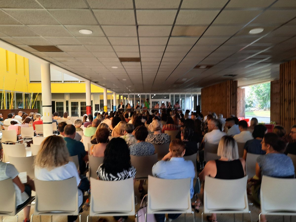 Pré-rentrée des personnels du Lpo Françoise.
Une agréable journée.
En route pour une belle année scolaire !
Bienvenue à nos nouveaux collègues et très bonne rentrée à tous <a href="/actoulouse/">Académie de Toulouse</a>