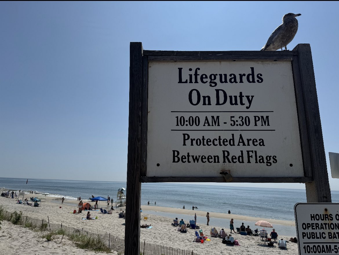 EXTENDED HOURS AT SMITH POINT BEACH
 
Swimming at Smith Point County Park is extended for two weekends past Labor Day until September 15. Lifeguards are on duty from 10 a.m. to 5:30 p.m. on September 7-8 and September 14-15. Enjoy the rest of the summer and please be safe.