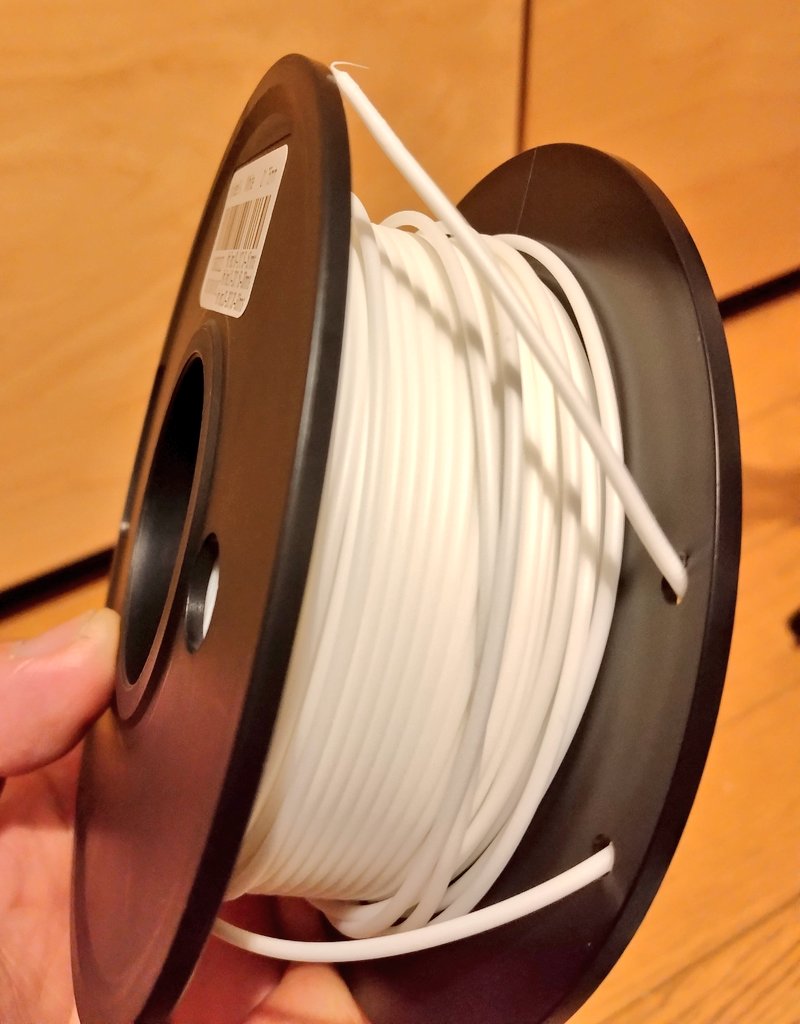duca_400's tweet photo. Likesilk PLA-Fを乾燥してる間に比較用のモデルsetをプリント
フィラメントはSUNLU 高速PLA白(250g)
速度上げるなら温度上げてね♪っていうフィラメント
スライスプリセット(ISスライス)の速度は170mm/s、温度は230-220℃なのでそのまま使います。
#PRUSA MK4 https://t.co/h46KHF74E1