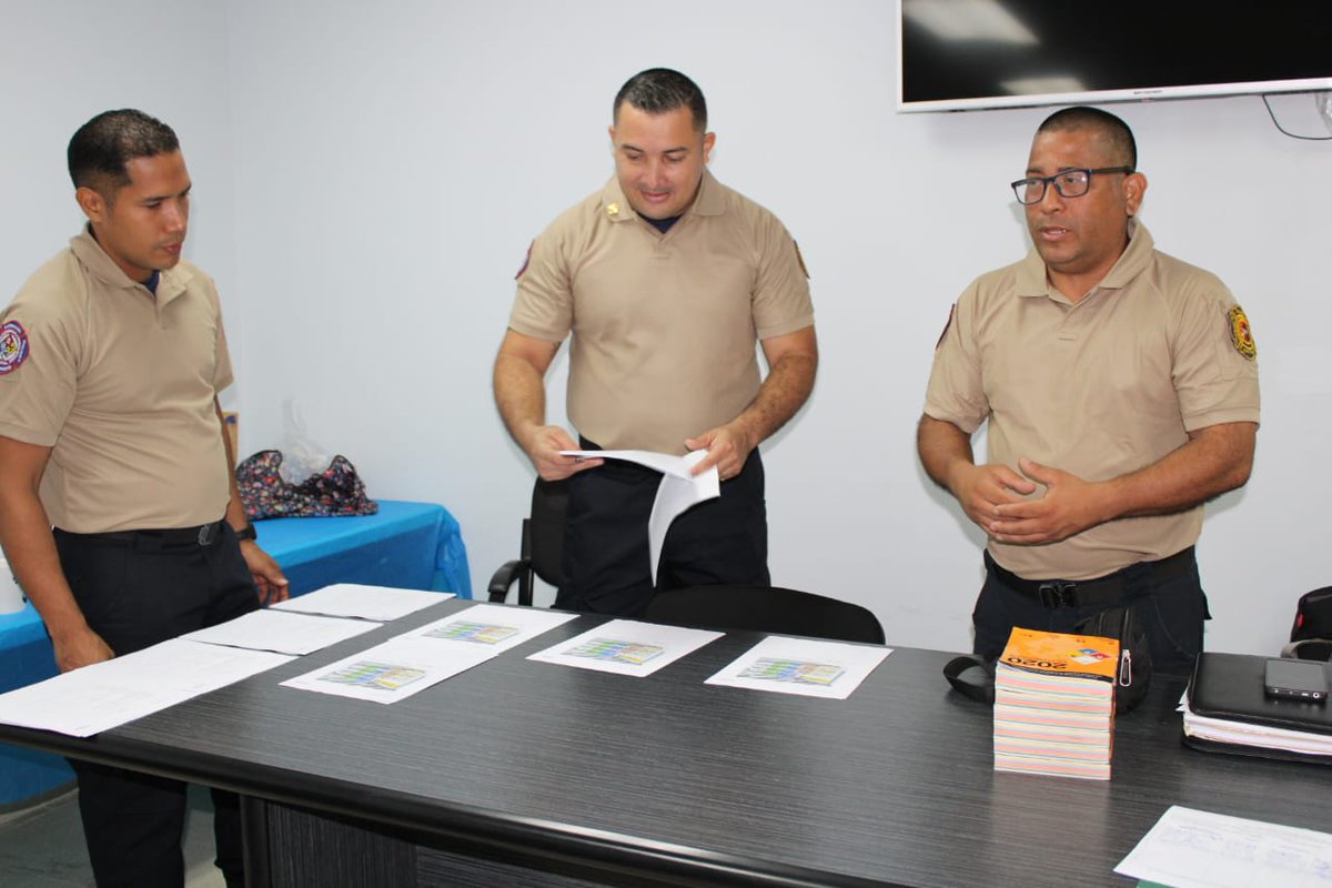 #Herrera
La brigada de MATPEL-1 del hospital "Dr. Gustavo Nelson Collado", en Chitré, participó en el taller de reforzamiento sobre Materiales Peligrosos, dictado por el personal del Benemérito Cuerpo de Bomberos.