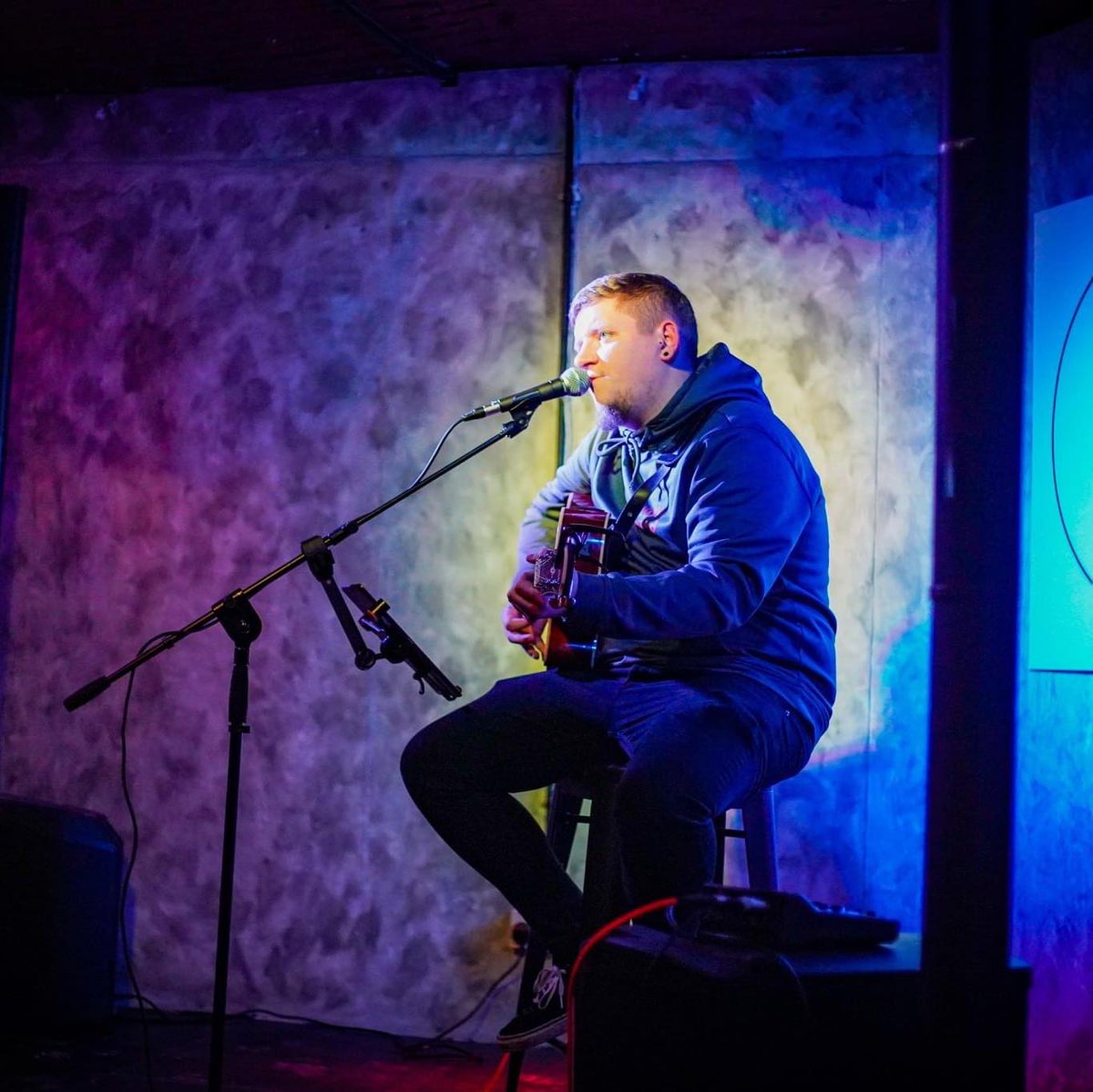 Remember tonight from 21:00 live music with Tommy Price in the Drop Inn #freeentry.

Read more here for the next performers each Friday 
bit.ly/48vD7LD

<a href="/BoltonFM/">Bolton FM</a>  <a href="/Thebestofbolton/">thebestof bolton</a> @BoltonUni <a href="/boltoncouncil/">Bolton Council</a> 

#Bolton #livemusic #music #NW #gtrmanc #manchester #oasis #pub