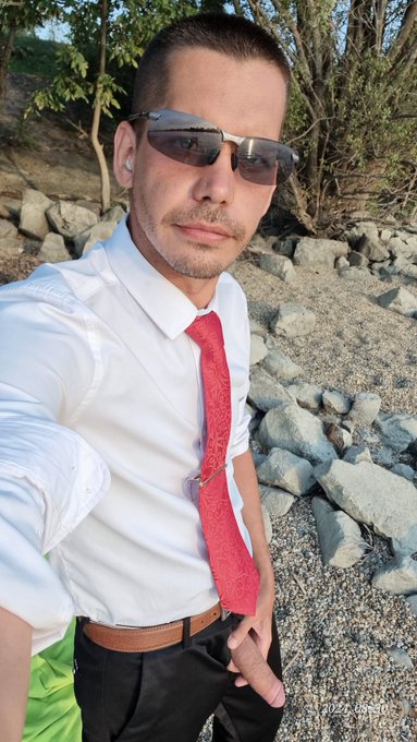 🥰Hello, would you like?  write me letter and lets follow me, for a  loose walk)  🥰 (lacking a woman(lass)