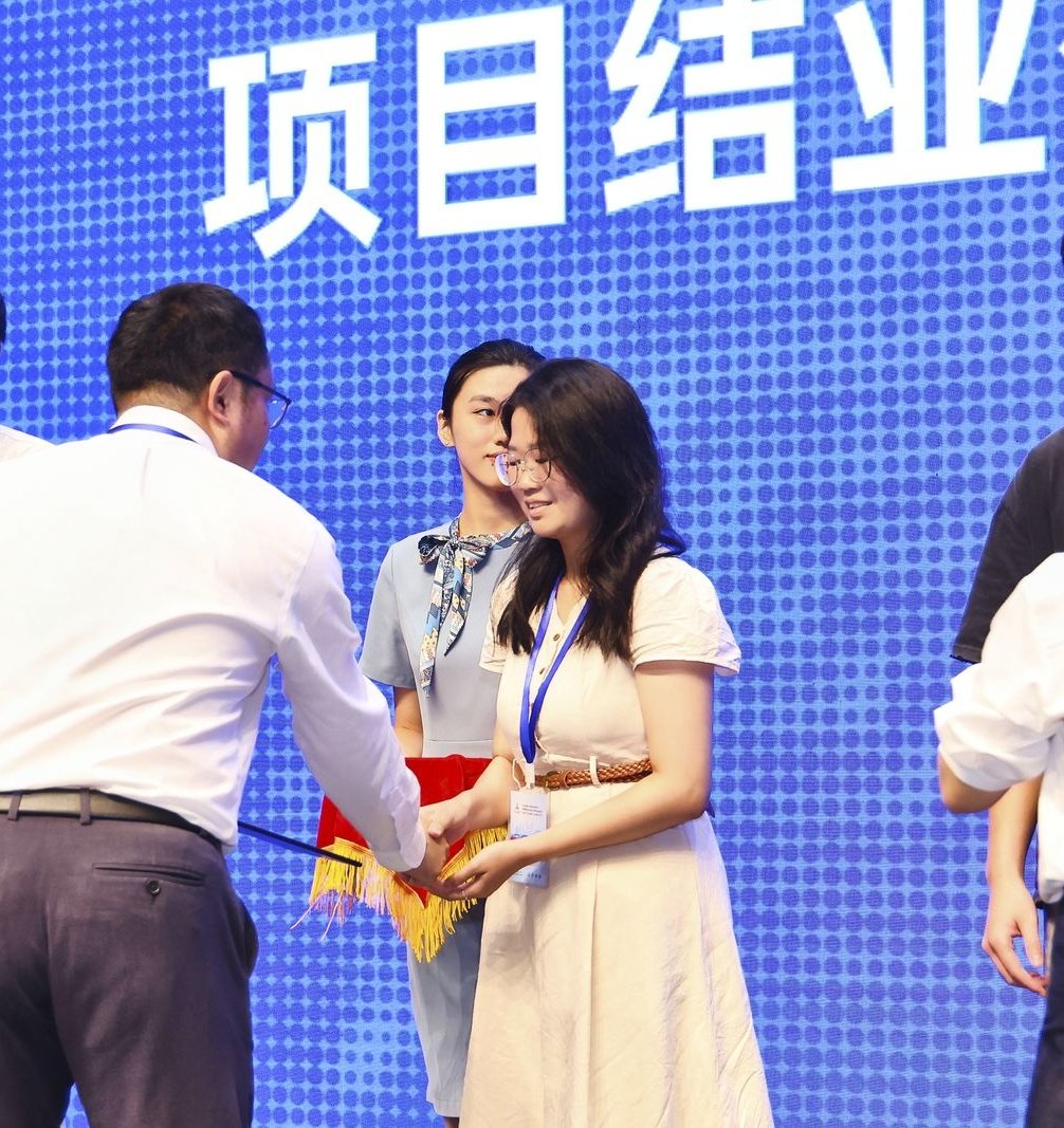 Celest Tay tweet media