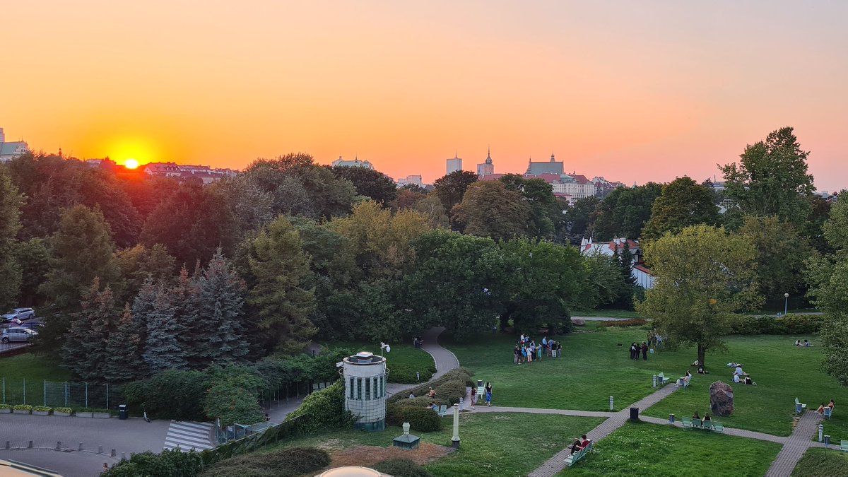sebacallens's tweet image. Heading back home after some inspiring days at #CurvoBio2024 in stunningly beautiful Warsaw. Amazing talks, lovely people, and lots of new ideas! 💡Very grateful to the organisers for the invitation, and looking forward to the next edition! 👏🔬🦠🧫