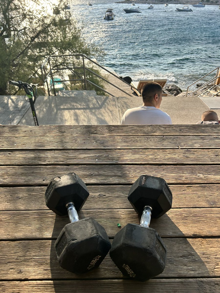 Steve Hanuse tweet media