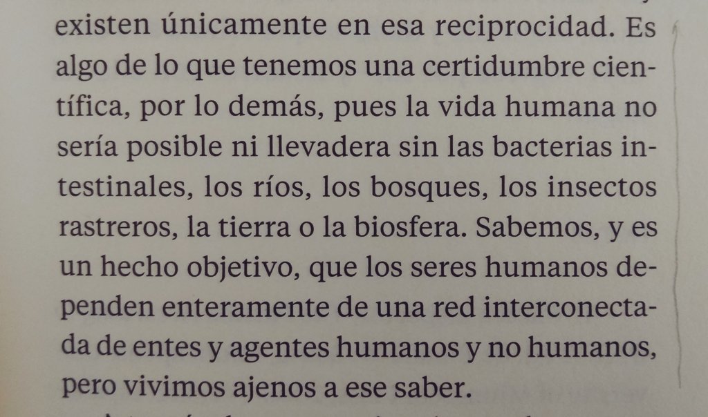 arandanera's tweet photo. «[La existencia] carece de propósito, pero tiene sentido. Y en esta falta de propósito ambiental se nos revela la interdependencia y afinidad radical del ser humano con las fuerzas no humanas, visceral y obstinadamente vivas en un espacio de incesante devenir». https://t.co/wzsFgxWXO6