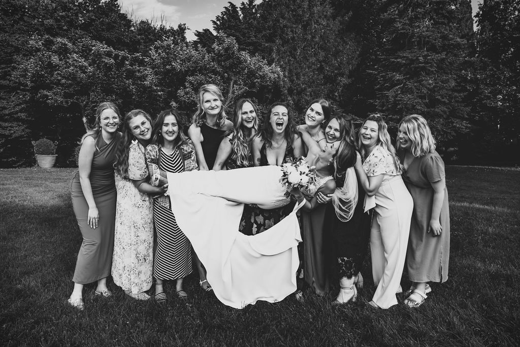 Feeling like the luckiest bride in the world to have these incredible bridesmaids. ⁠
⁠
digitalsposi.com/awards