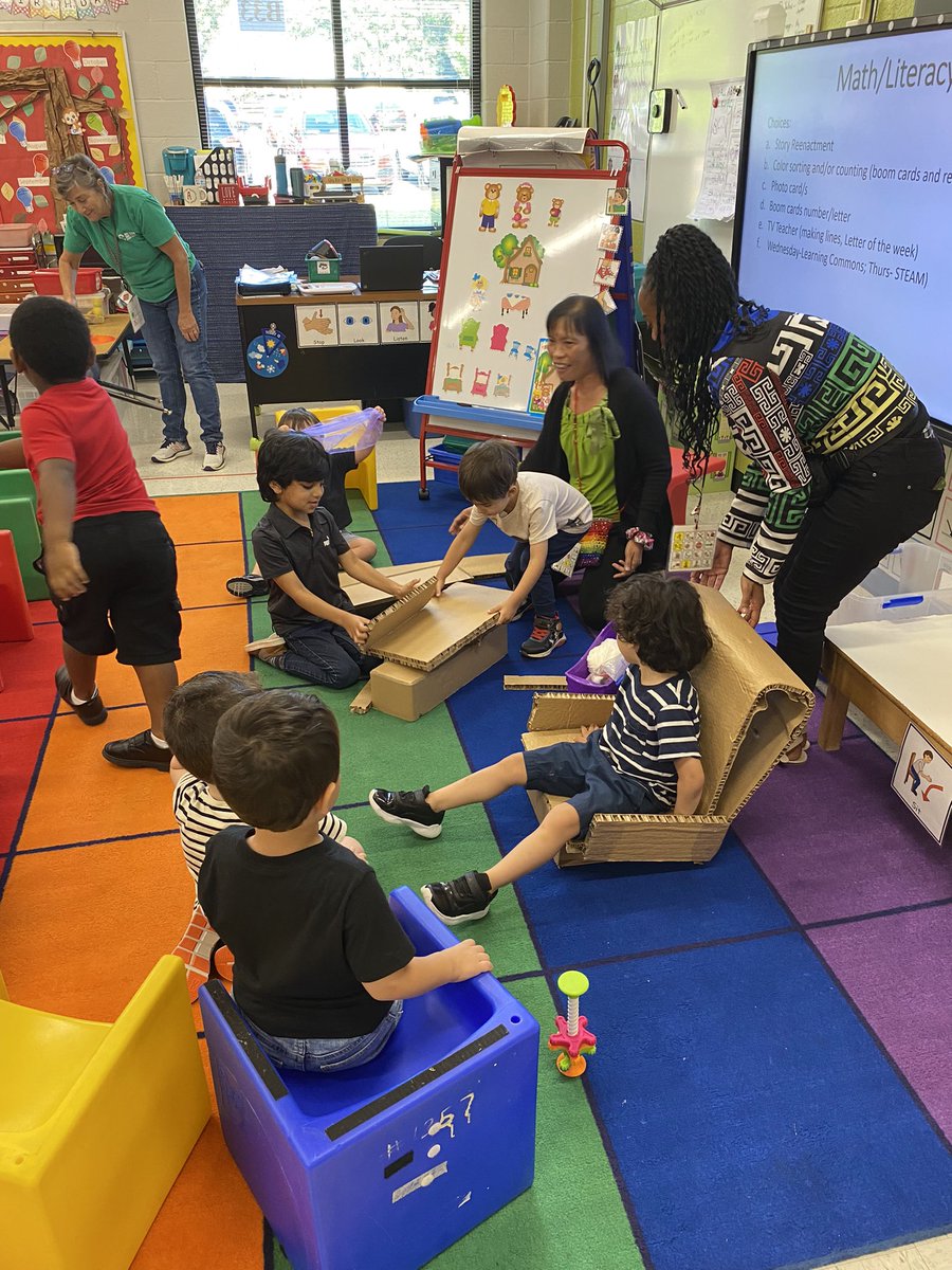 STEMTania's tweet image. Wow! The teachers and PreK students at @cobb__ELC rocked their STEAM walk today! Every student was engaged in hands-on problem solving using the engineering design process, based on the Goldilocks story. #DoingDrivesLearning @ALDCOBB1 @STEMcobb