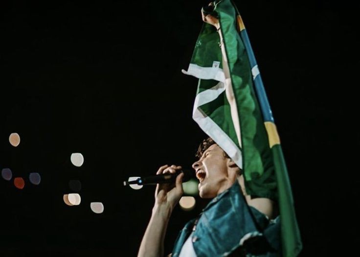 Shawn Mendes vindo dois anos seguidos em festivais igual 2017/2018, lembrando que no ano seguinte (2019) ele veio com a turnê!