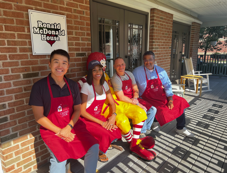DayOneBio's tweet photo. At Day One, we’re committed to making a difference in our work & communities where we & our patients live & thrive. During our first annual Day One Gives Back Day, our team came together to volunteer & support organizations in their local communities. #CommittedFromDayOne https://t.co/xJsYdvxikV