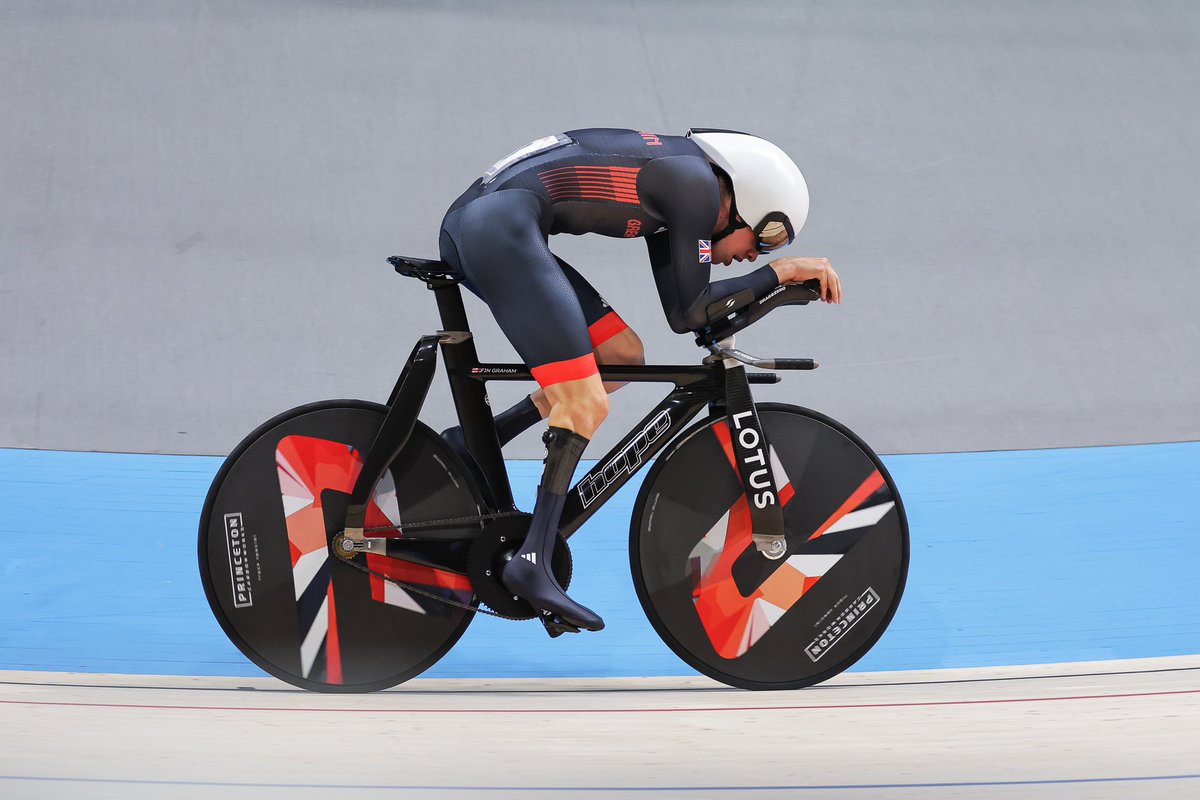 🥈IP Silver Medal!🥈
.
Mega way to kick off my <a href="/Paralympics/">Paralympic Games</a> campaign! Hats off to <a href="/jacovangass/">Jaco van Gass</a> for another super strong ride to take the gold!
.
#paris #paris2024 #paralympics #silver