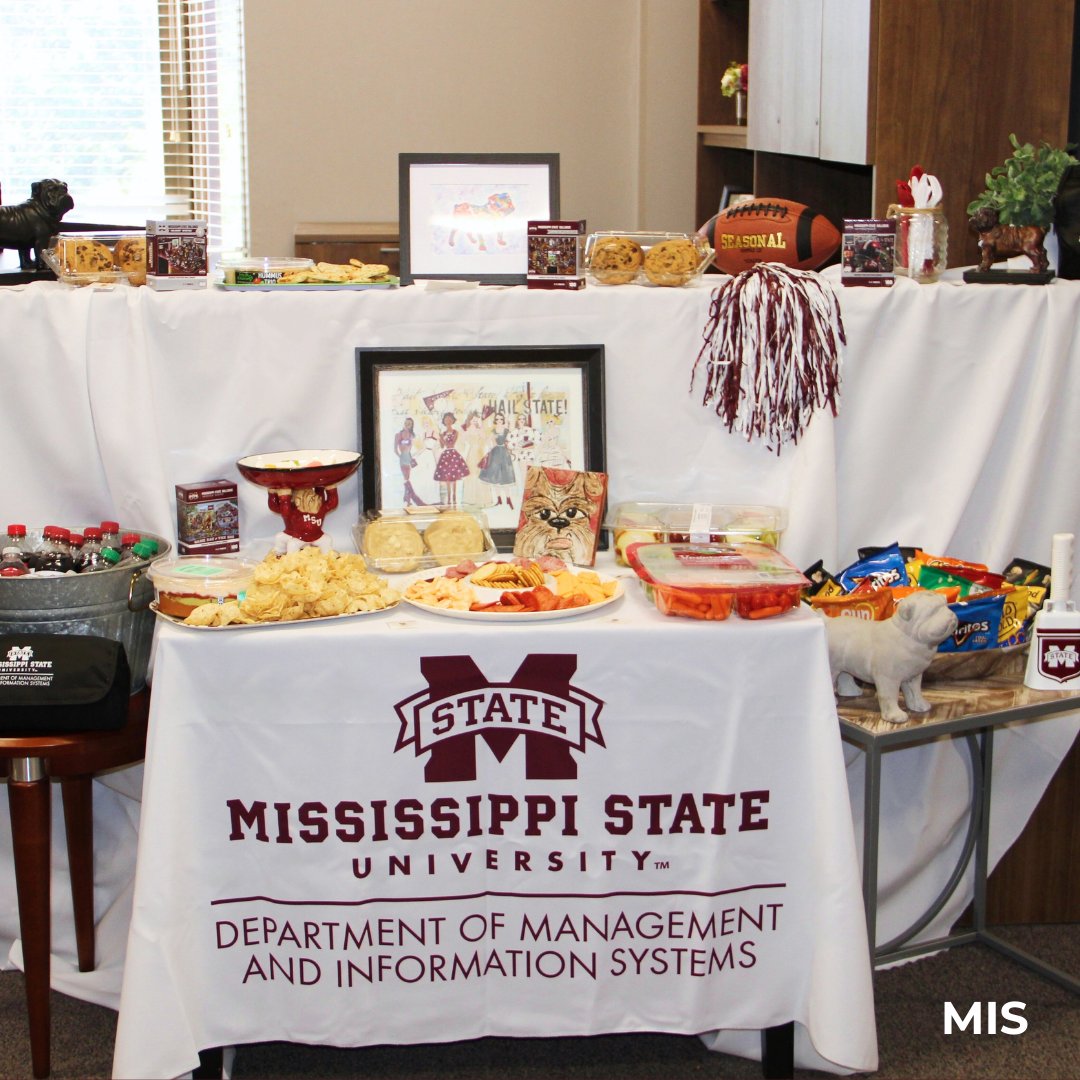MSUBusiness's tweet photo. The College of Business showed out for The Hail State Tailgate Competition! Featured is our MQABL and MIS departments. Which department has your vote? ๐ค๐พ@hailstatestyle
#HailStateTailgate #CollegeOfBusiness #MQABL #MIS https://t.co/gx7yEB7DkK