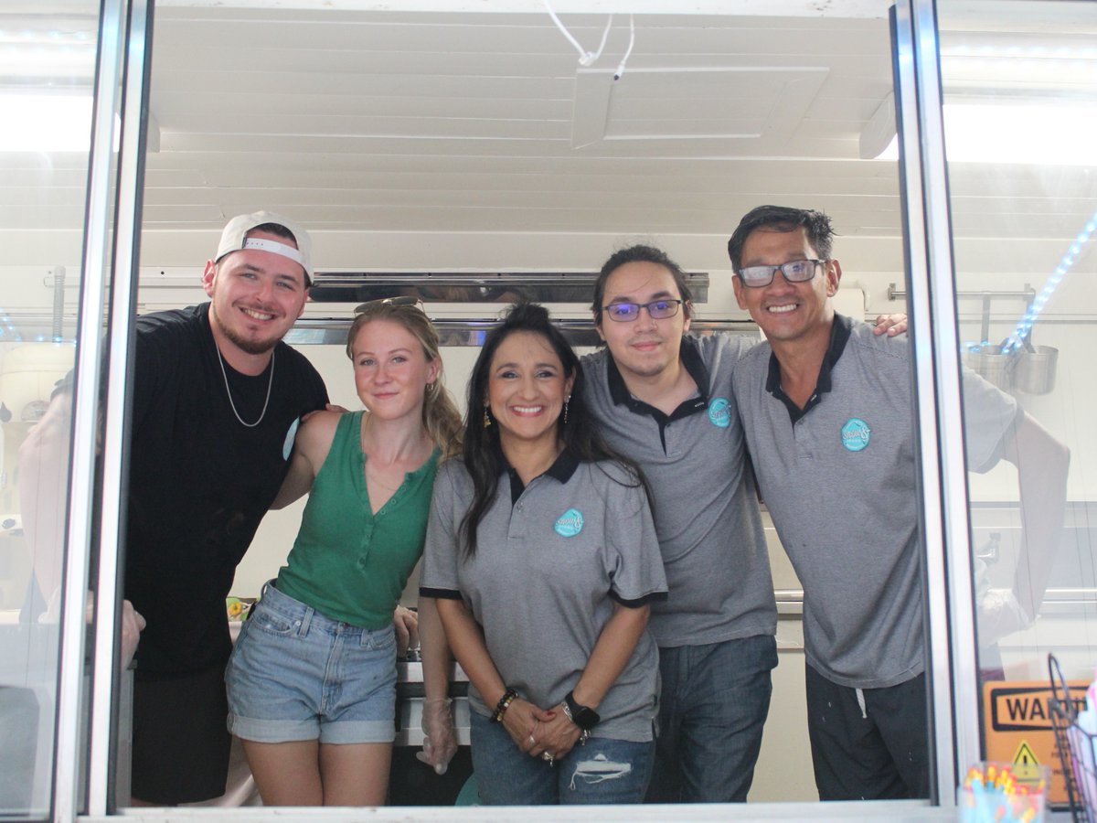 HoustonSPCA's tweet photo. Snow and Spoon Gourmet Ice honored their late owner, Dave Hernandez, an SPCA advocate, by sharing ice cream on his brother's birthday. ๐ฆ Thanks for helping us "paws and refresh"โour team loved it! ๐พ๐ #PawsAndRefresh #HoustonSPCA #SnowAndSpoon #RIPDaveHernandez https://t.co/9y9Sckmu6i