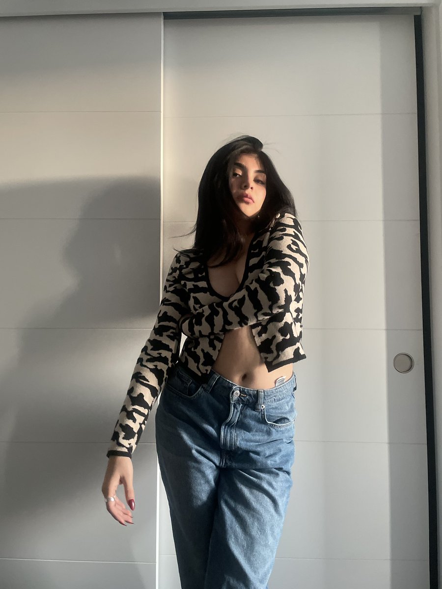 nessasan13's tweet photo. She’s back ✨ https://t.co/uWSehgQgUq