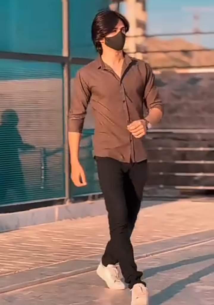 دشتِ غمِ حیات!مرا حوصلہ تو دیکھ
میں ڈھونڈنے چلا ہوں ترا دوسرا ِسرا