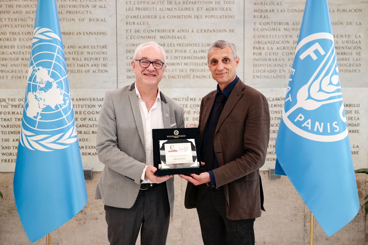 Mario Lubetkin (@minlubetkinuy) on Twitter photo Presso la sede della <a href="/FAO/">Food and Agriculture Organization</a> a Roma, Italia, il Responsabile delle Relazioni Internazionali del Premio Letterario Caccuri, Eugenio Marino, mi ha consegnato il premio Eccellenze Italiane nel Mondo. Sono profondamente onorato per questo riconoscimento. Presso la sede della <a href="/FAO/">Food and Agriculture Organization</a> a Roma, Italia, il Responsabile delle Relazioni Internazionali del Premio Letterario Caccuri, Eugenio Marino, mi ha consegnato il premio Eccellenze Italiane nel Mondo. Sono profondamente onorato per questo riconoscimento.