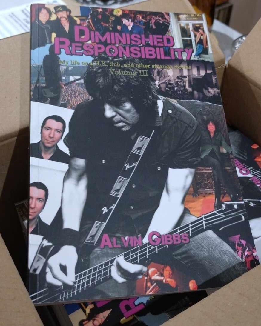 Unpacking the pallets of Alvin Gibbs' books has begun...

More news next week folks, as this'll take some time organising before we start to post books out...

Please be patient :-)

Anyone who hasn't ordered this fabulous book yet can do so at:
timematterrecordings.bigcartel.com