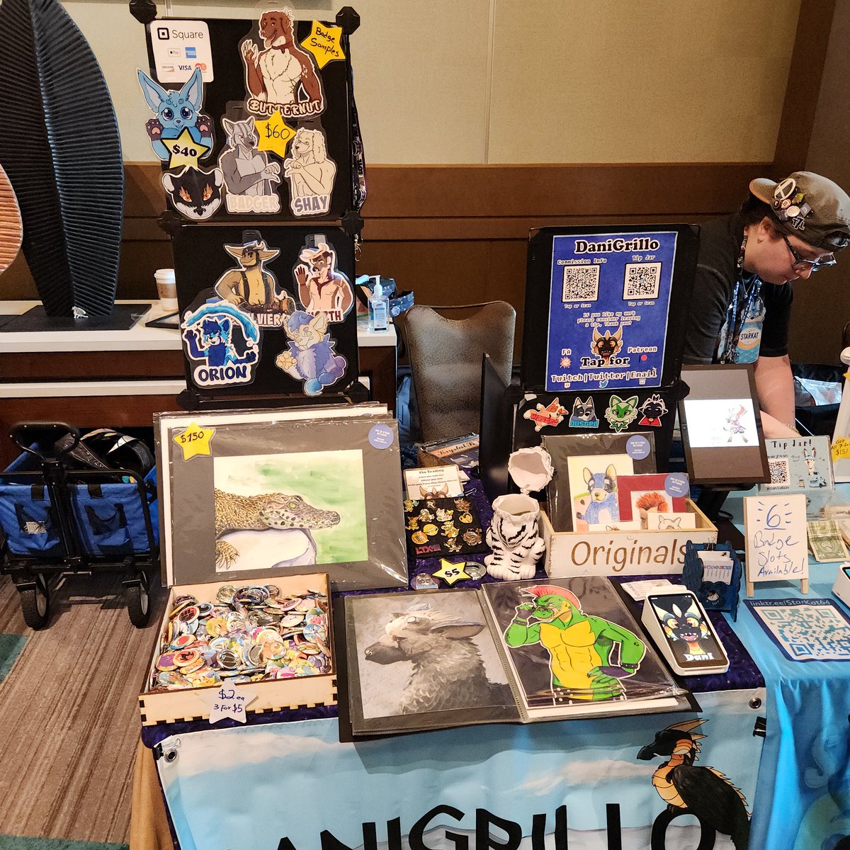DaniGrilloart's tweet photo. All set up at megaplex !
Come say hi!
#art #furry #furryart #megaplex #megaplex2024 #myart #danigrillo
https://t.co/VHcBkdTnn9 https://t.co/YHWkpCTB27