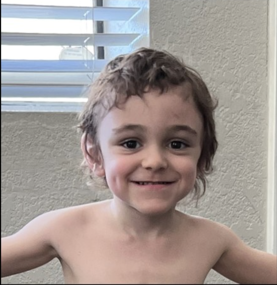 abc15's tweet photo. RECOGNIZE HIM? Peoria police are looking to identify a child found near 87th and Peoria avenues this morning believed to be about 3-5 years old. If you have any information, please contact the Peoria Police Department at 623-773-8311. https://t.co/Qy8rAJozwH