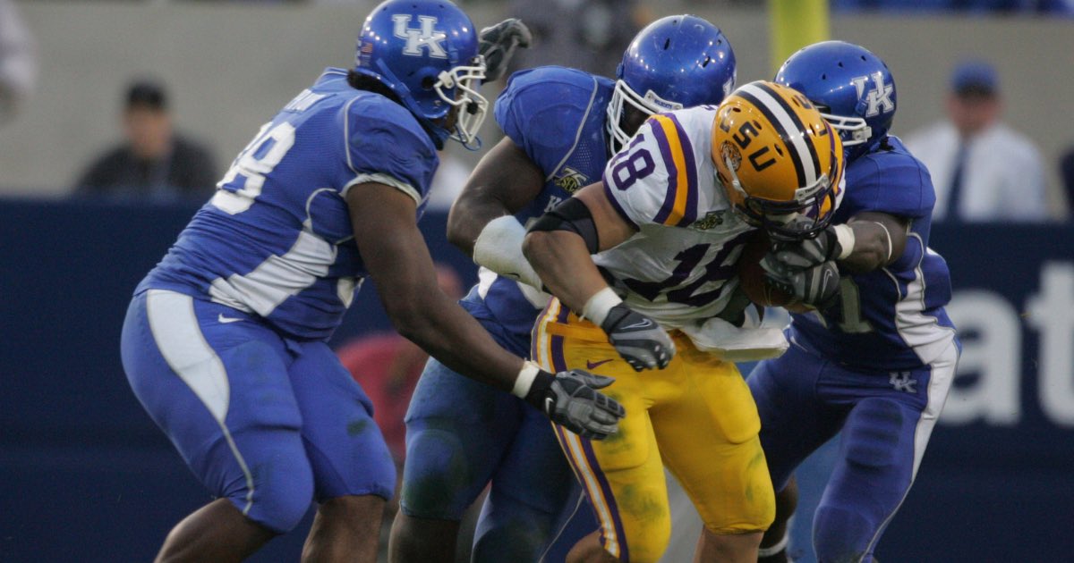 CFBClassics's tweet photo. 2007 - Week 7

#1 LSU @ #17 Kentucky

These two SEC opponents don’t meet often, but when they do, fireworks always seem to fly! Matt Flynn and Brandon LaFell spearheaded a deadly Tiger offense but UK’s defense came to play in this classic game.

https://t.co/eLm8DEwKL0 https://t.co/F6C0s3u4SY
