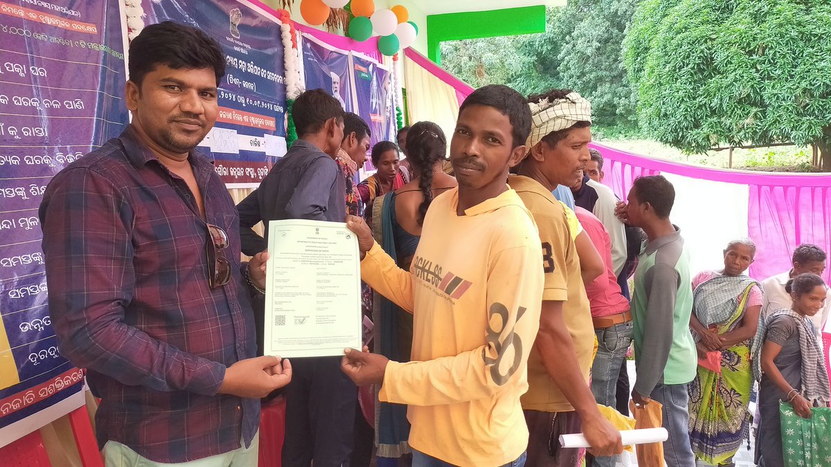 LPuttasing's tweet photo. PM-JANMAN CAMP PULLING PVTG CROWD: The scheme igniting new hopes for development and transformation in remote villages of Gunupur Block in Rayagada District.
#EmpoweringTribalsTransformingIndia 
#EmpoweringTribalsViksitBharat 
#PMJANMAN https://t.co/9qSRJir4mt