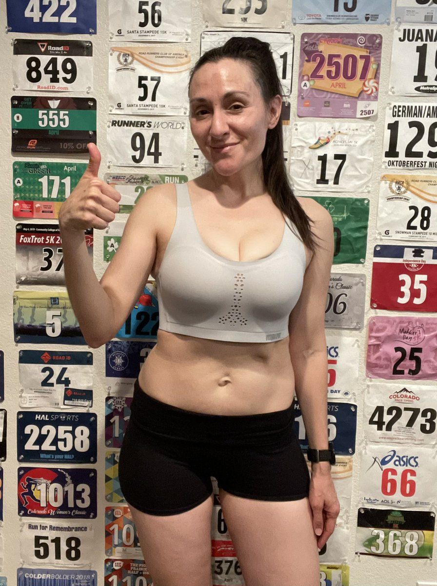 runlikeafoxie's tweet photo. Got 6 fri-yay miles DONE and the de-stressing effect of it is setting in! Iβm feeling very π§π»ββοΈβΊοΈπ§π»ββοΈβ¨ππ―ποΈ
(Does that make sense?β¦ π€£)
β¦
#run #6miles #runner #runtofeelbetter #runlife #runinng #runningismytherapy https://t.co/jRIbdzV3Fw