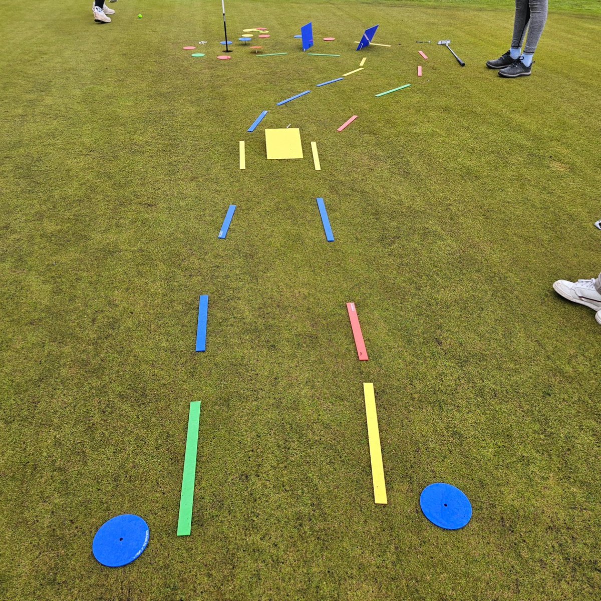 IngestreParkGC's tweet photo. That's a wrap for our Summer Golf Camps!

So much fun! @ColourPathGolf  making session colourful, and it is always great to get the juniors out on course.

Next up, our regular IPGC Junior Coaching starts up again next week (7th/8th September).

To book

https://t.co/BFA6vcUdOk https://t.co/o7QawtNXyv