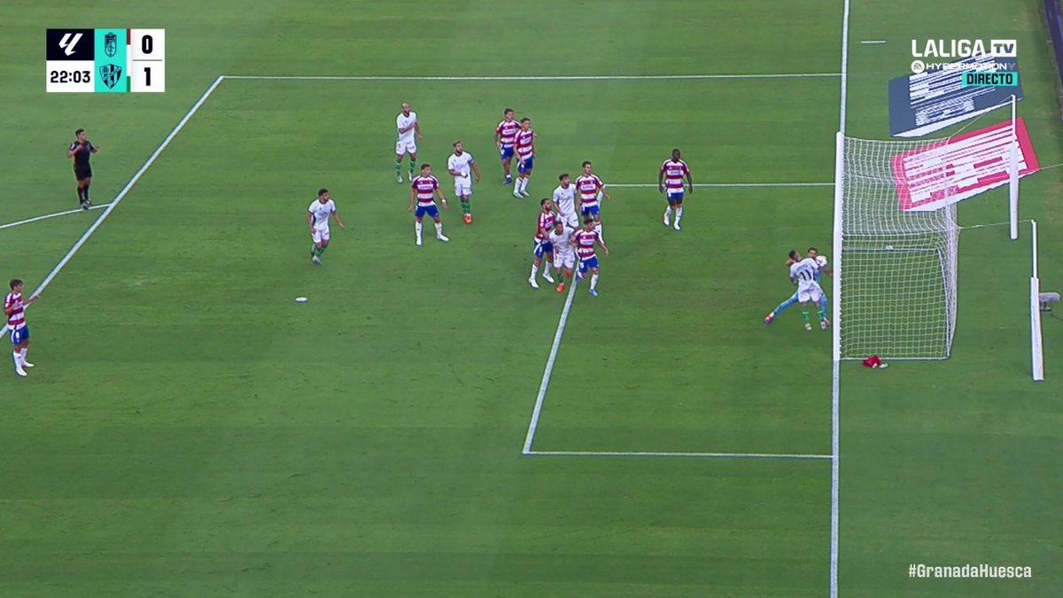🖥️💥 Cruce de cables del VAR en el Granada - Huesca.

👉🏼 Joaquín empuja el balón a gol con el brazo abierto y de forma totalmente voluntaria.

❌ EL GOL DEBIÓ SER ANULADO.

▪️ Resulta incomprensible que el VAR diera validez al tanto.