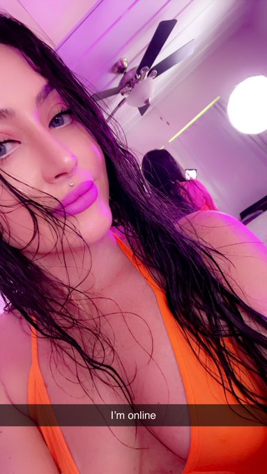 I&rsquo;m online https://t.co/UfoRtkpDMW