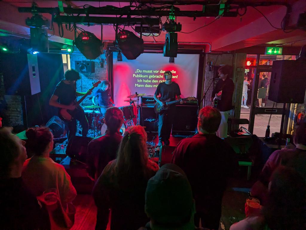 skif45's tweet image. 🎸 #throwdownbones
↪️ #theglasskey
↪️ #monochromaticvisions
🏟️ @StrongroomBar
📆 30 August 2024