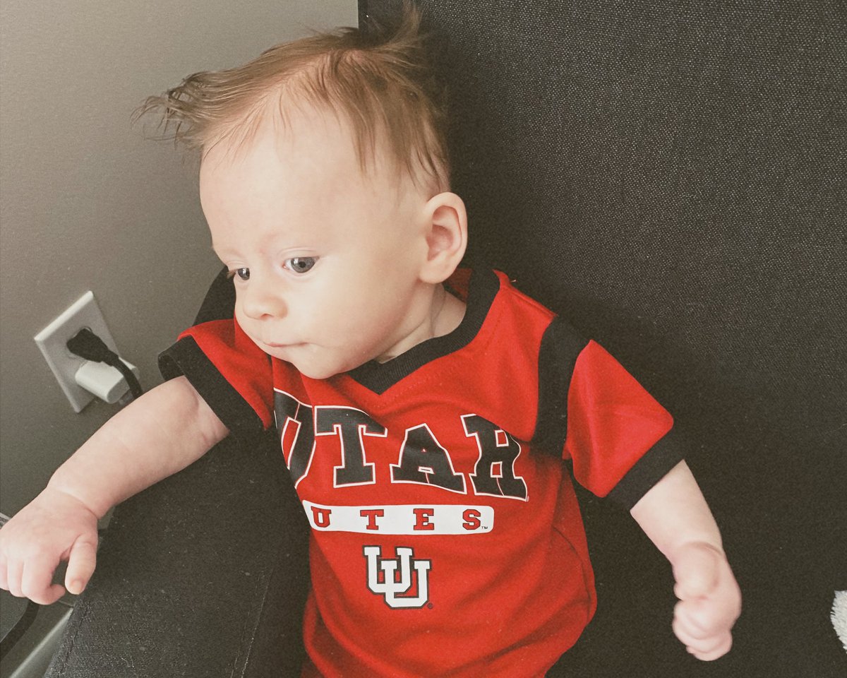 jentryjo's tweet image. felt good to be back this week cheering on our UTES! 🙌🏼❤️ football has begun!

#goutes