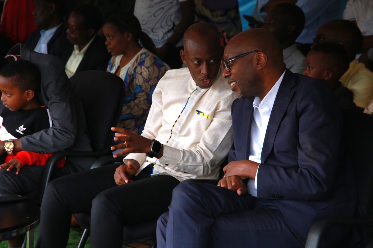 IntekoyUmuco's tweet photo. Mu birori bibereye ijisho hizishijwe  #UmuganurawAbana wizihirijwe muri @HuyeDistrict. https://t.co/wwPzD4oj5n