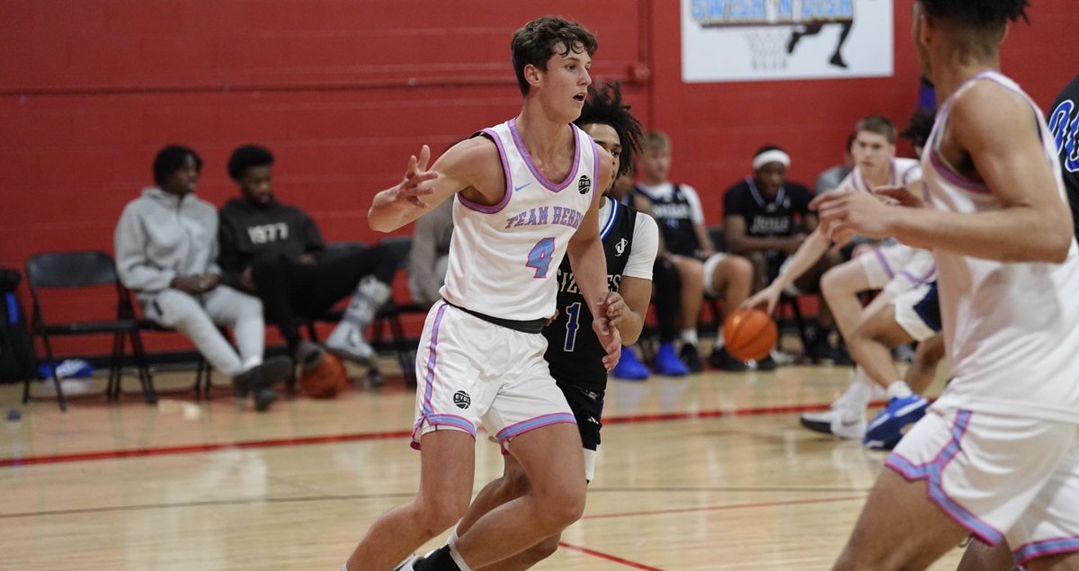 Evan_Flood's tweet image. 2024-25 Preview: Fox River Classic

ny2lasports.com/2024-25-previe… #wisbb