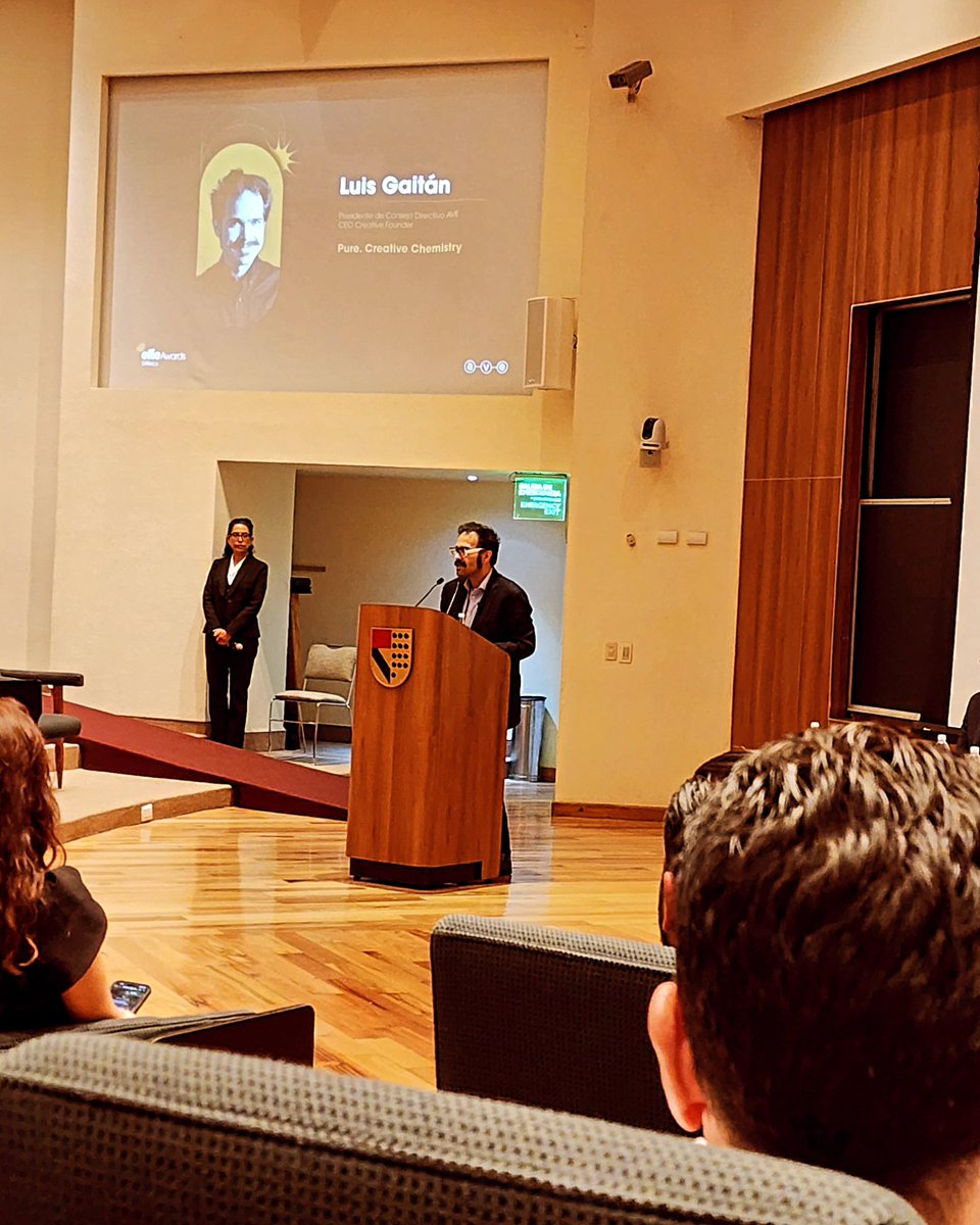 ClaudioFloresT's tweet photo. Exitosa 2a ronda de evaluación de premios @EffieMexico organizados por @somos_ave. Felicitaciones a nuestro Presidente de AVE Luis Gaitán @CartelChilango y a nuestra Directora General Rosa María Gardea @rosagardea por el eventazo!!!  #OrgullosamenteJuezEFFIE y orgullosos patrocinadores del certamen como @Altazor_Intell junto con @TikTokLatAM y @JCDecauxGlobal 😁
Los #premiosEffie reconocen a las campañas más efectivas de México 🏆
