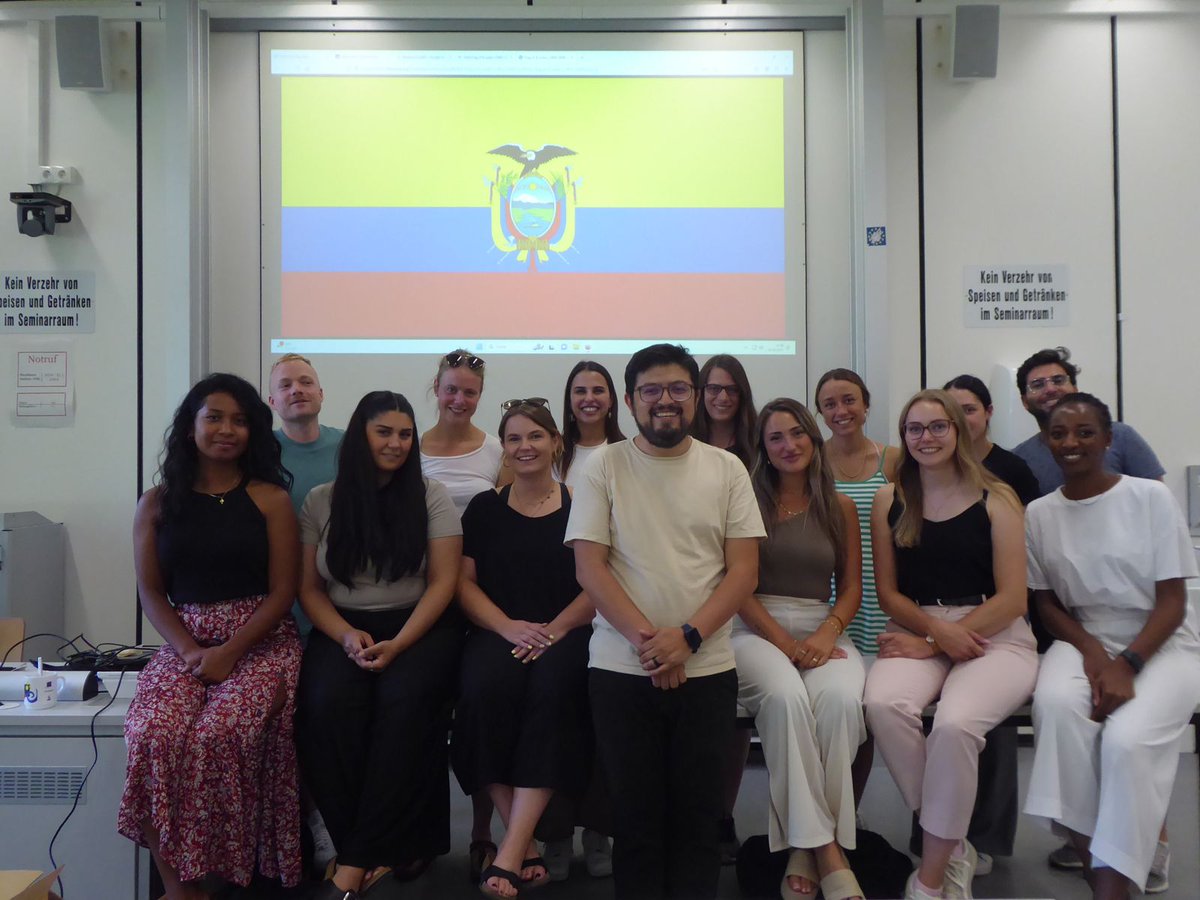 PUCE (@puce_ecuador) on Twitter photo 📍🇩🇪 ¡La PUCE presente en Alemania!
Estamos felices de comunicar que nuestro docente e investigador del <a href="/OdeComPUCE/">OdeCom PUCE</a>, Dr. Jorge Cruz (<a href="/eljacso/">Jorge Cruz-Silva</a>), se encuentra en la <a href="/ruhrunibochum/">Ruhr-Universität Bochum</a> como parte de los acuerdos de cooperación entre ambas instituciones.
Conoce todos los detalles🧵👇. 📍🇩🇪 ¡La PUCE presente en Alemania!
Estamos felices de comunicar que nuestro docente e investigador del <a href="/OdeComPUCE/">OdeCom PUCE</a>, Dr. Jorge Cruz (<a href="/eljacso/">Jorge Cruz-Silva</a>), se encuentra en la <a href="/ruhrunibochum/">Ruhr-Universität Bochum</a> como parte de los acuerdos de cooperación entre ambas instituciones.
Conoce todos los detalles🧵👇.