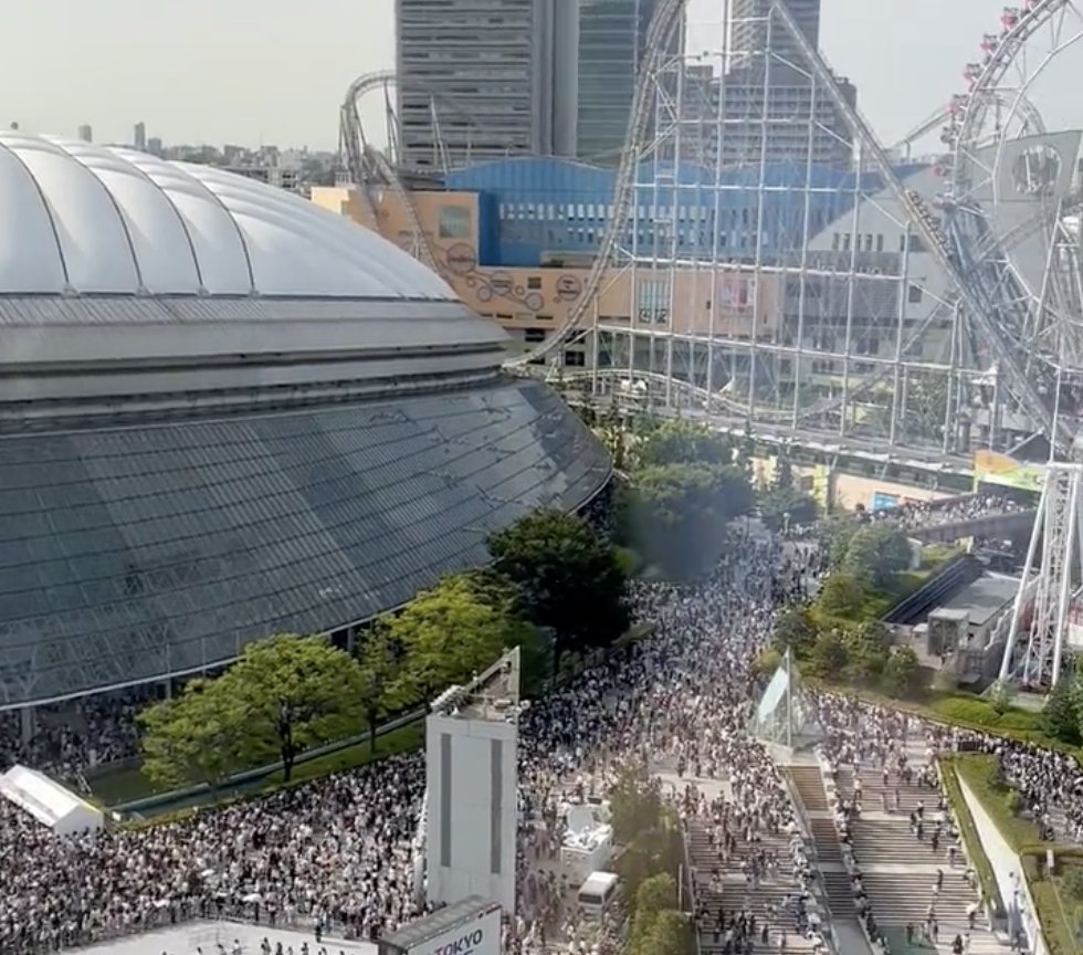 literally what japan looks like when seventeens there to perform