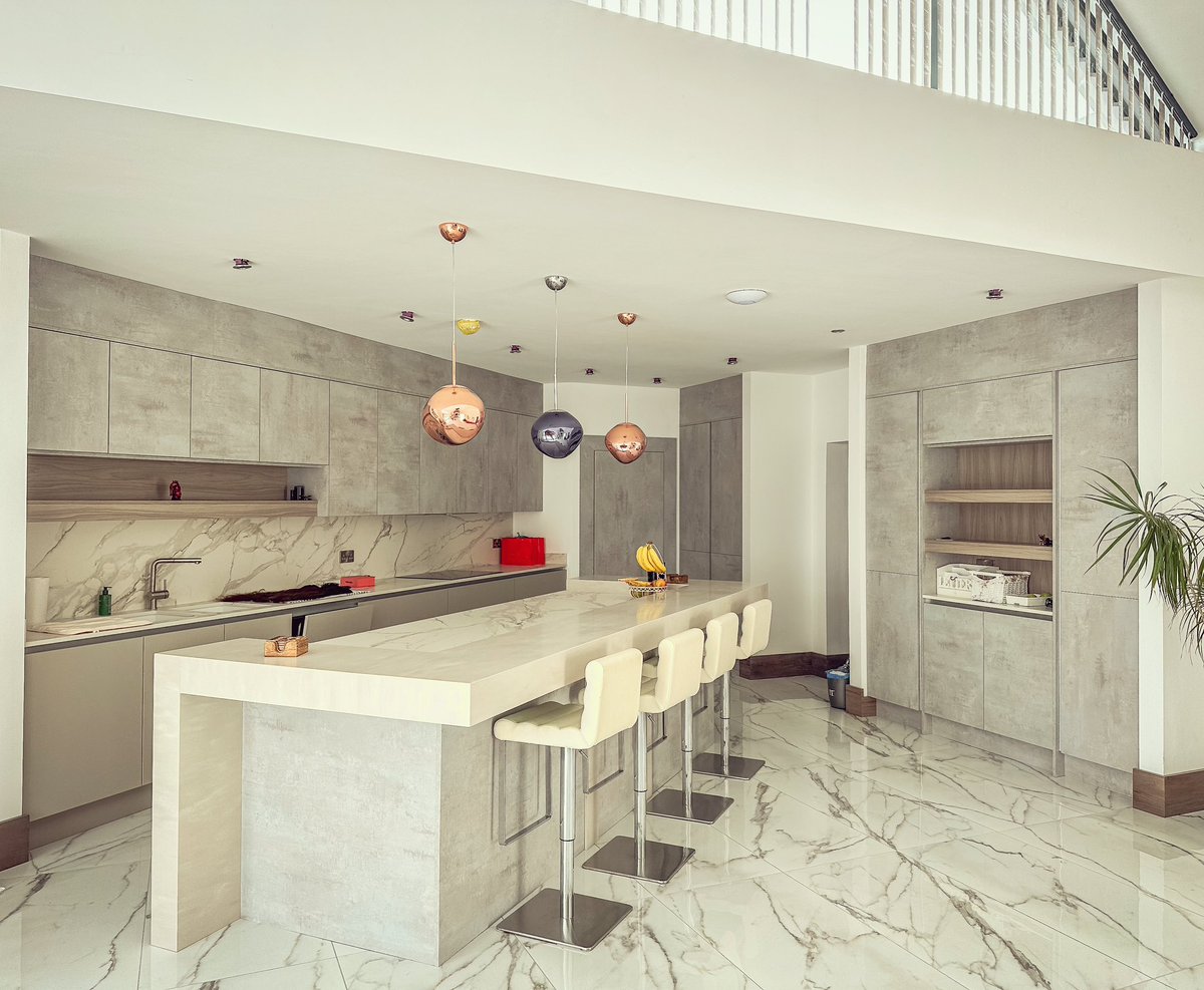 Another angle of this recent kitchen install 😎👌🏻

#flynnjoiners #hull #joinery #carpentry #kitchenfitter #kitchendecors #homeinspo