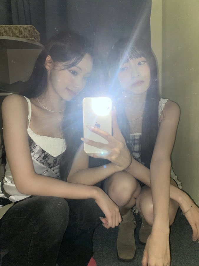 UpdateRESCENE's tweet image. 💚 (#WONI) com #MINAMI via 🫧

@RESCENEofficial #RESCENE #REMINE