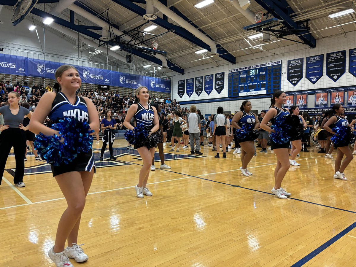 WKHSWolves's tweet photo. Let’s go Wolves! 🐺
#WoTown https://t.co/Kwm3yTYp69