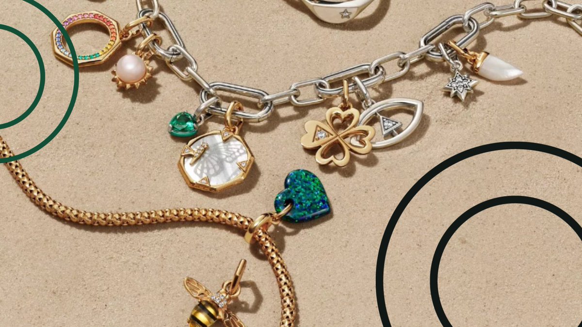 Summer is never truly over. With Pandora’s summer collection, you can reminisce year-round. ☀️
#EverydayInspired #StVitalCentre #shop #shopping #charms
Photo via <a href="/PandoraStVital/">Pandora St.Vital</a>