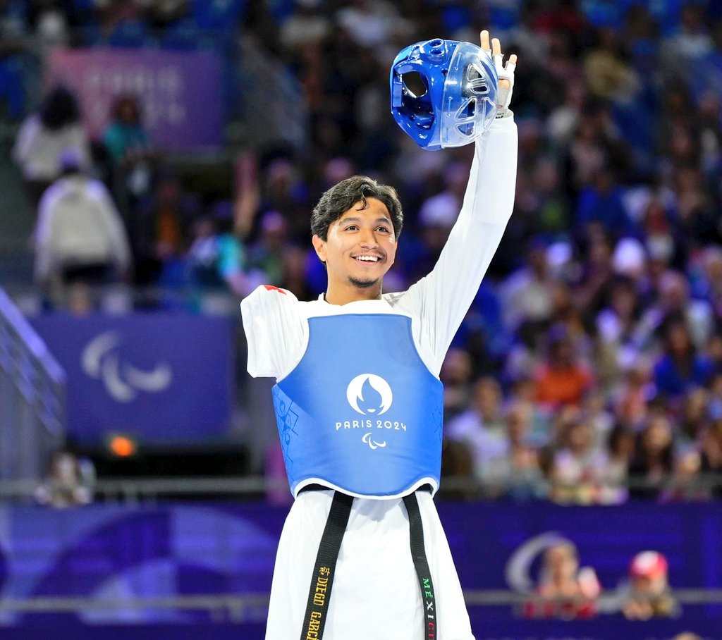 ¡Bronce para México 🇲🇽🥉!
Juan García 🇲🇽 se sube al podio en los -70kg del Para Taekwondo 🥋 de París 2024 🇫🇷
La cuarta medalla paralímpica para nuestro país ❤️